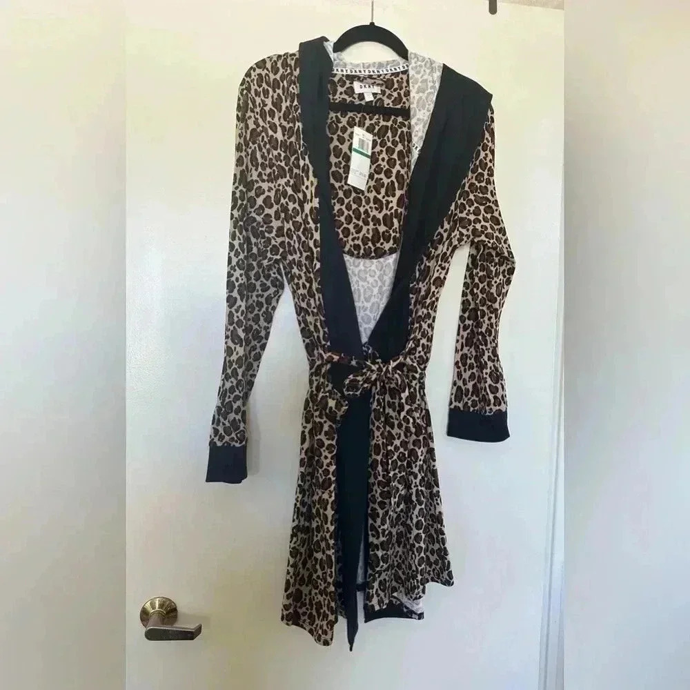 NWT Leopard Print DKNY Hooded Robe with Belt n Size Large